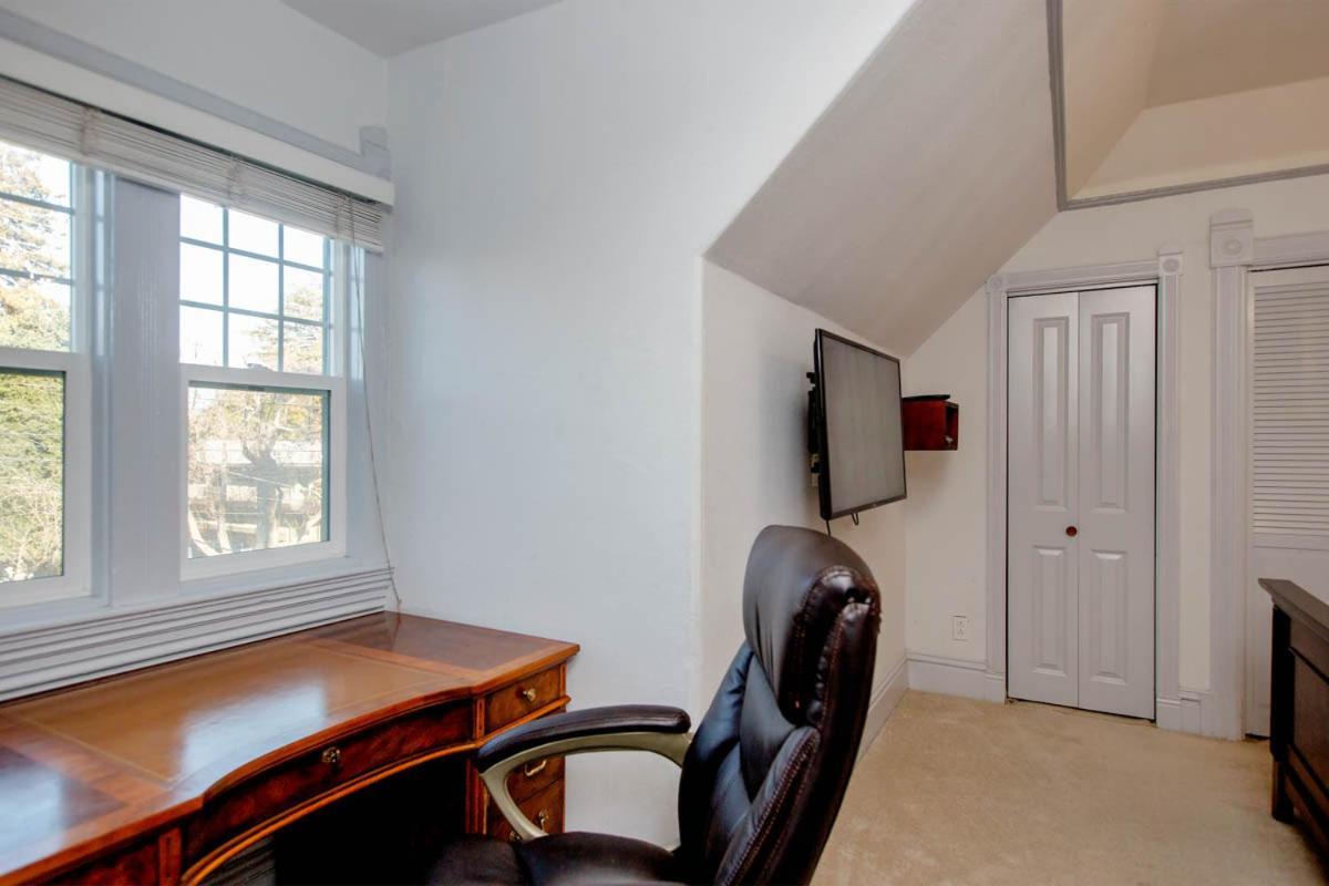 Alameda 3Br Unique Victorian Penthouse With Deck And Outdoor Furniture, Ac, 3 Blocks To Beach & Shopping Center & 2 Free Parking Spaces Εξωτερικό φωτογραφία