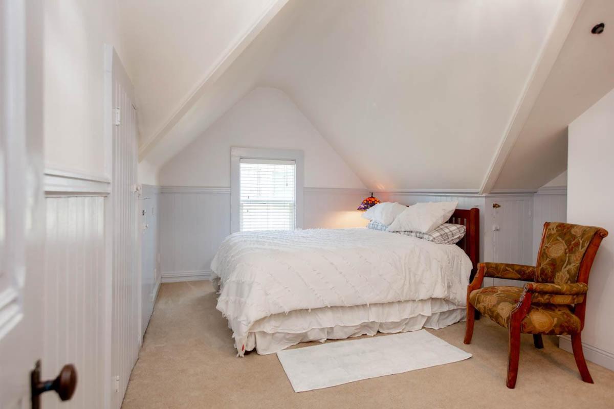 Alameda 3Br Unique Victorian Penthouse With Deck And Outdoor Furniture, Ac, 3 Blocks To Beach & Shopping Center & 2 Free Parking Spaces Εξωτερικό φωτογραφία
