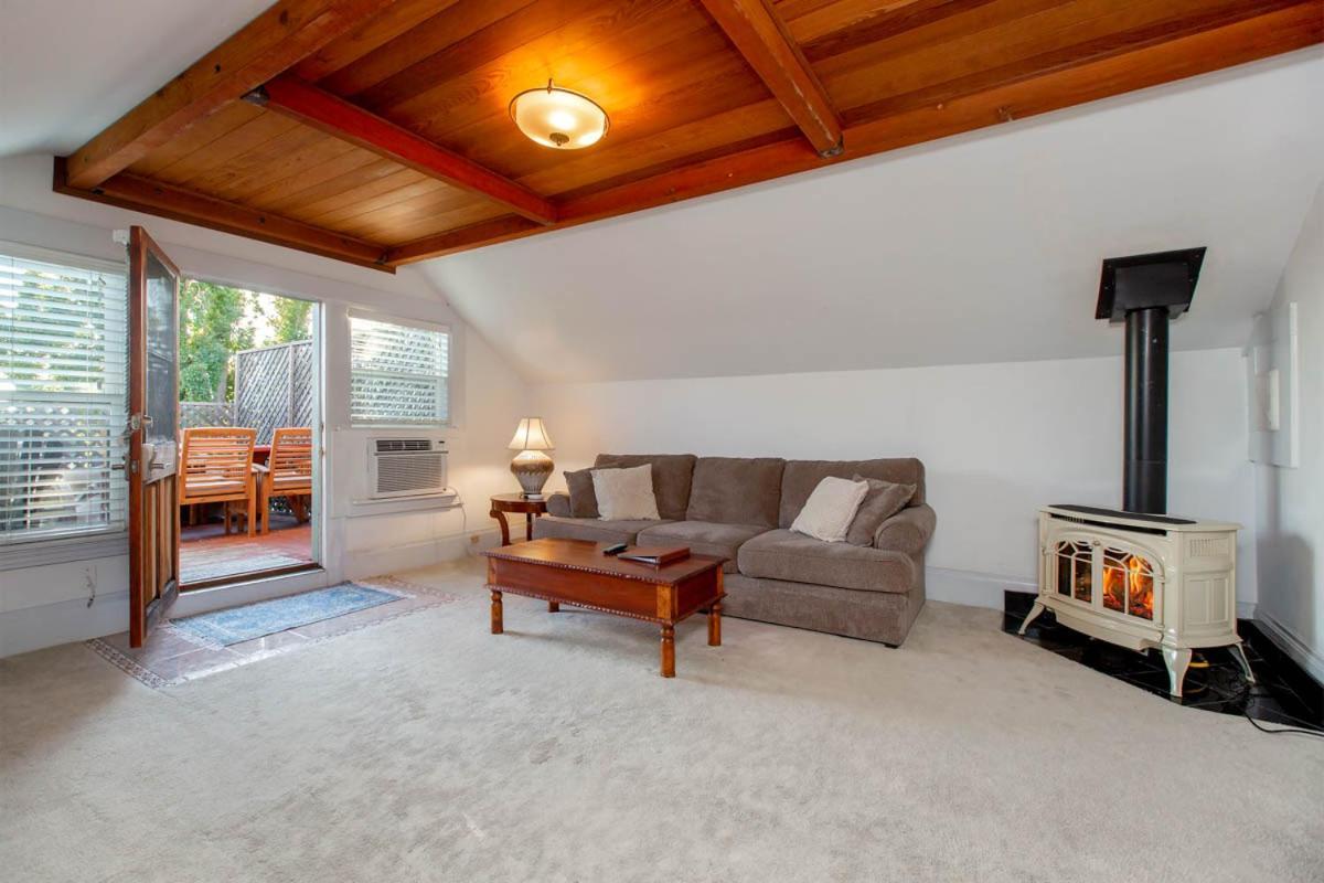 Alameda 3Br Unique Victorian Penthouse With Deck And Outdoor Furniture, Ac, 3 Blocks To Beach & Shopping Center & 2 Free Parking Spaces Εξωτερικό φωτογραφία
