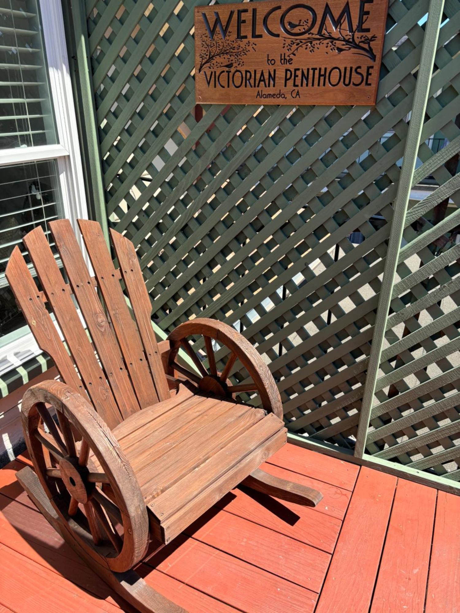 Alameda 3Br Unique Victorian Penthouse With Deck And Outdoor Furniture, Ac, 3 Blocks To Beach & Shopping Center & 2 Free Parking Spaces Εξωτερικό φωτογραφία